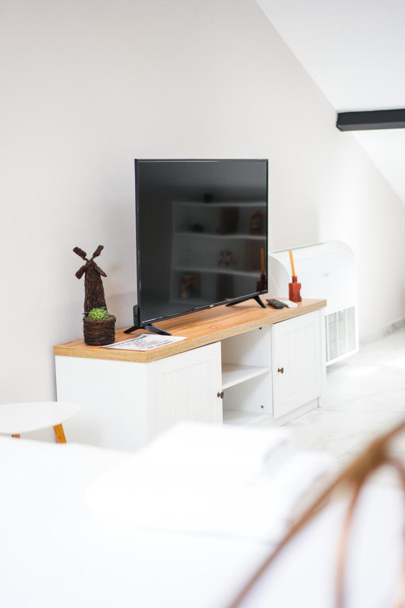 City Center Hideout - Studio Apartment Tirana Exterior photo